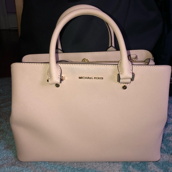 Michael Kors Handbags - ❗️FINAL PRICE❗️ MK Savannah large leather satchel